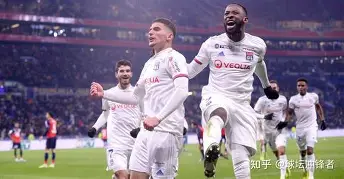 赛前法国杯传出新动向,马赛外线爆发,管理层表态——质疑声仍在,轮换策略成焦点的简单介绍 赛前法国杯传出新动向,马赛外线爆发,管理层表态——质疑声仍在,轮换策略成焦点的简单介绍