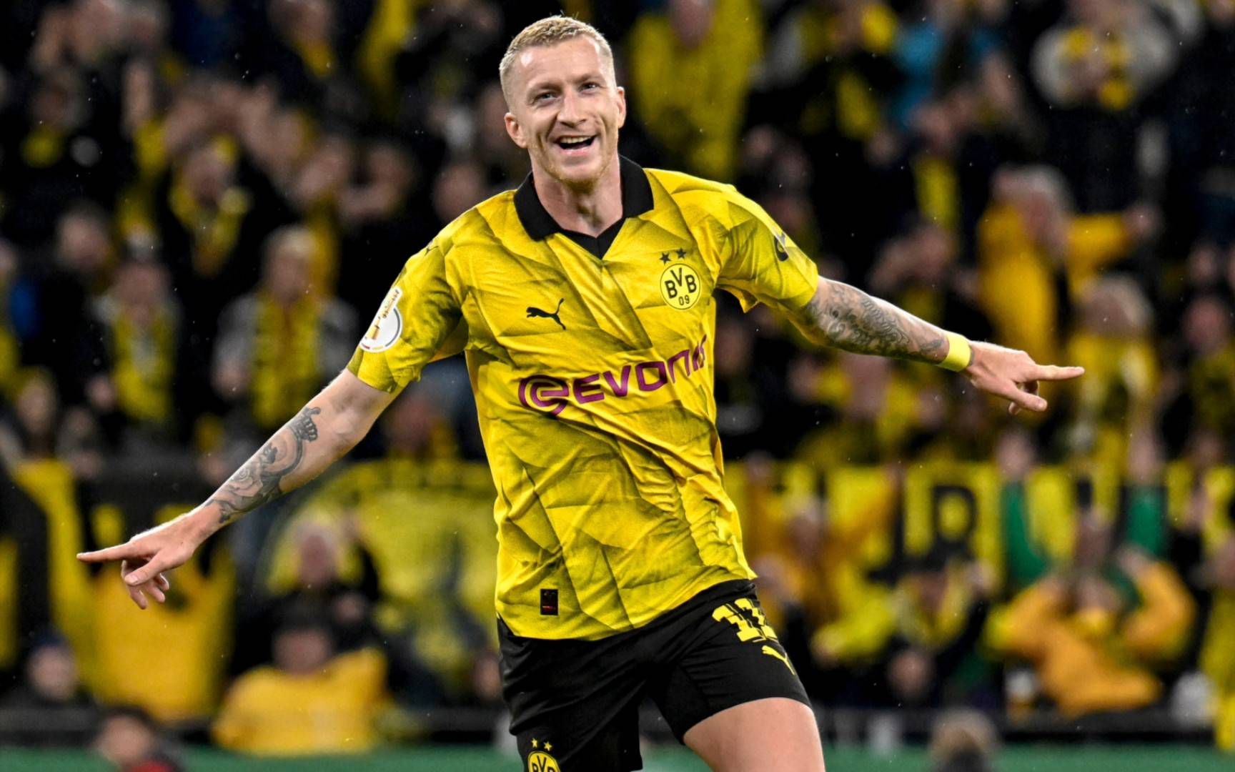 里程碑夜法兰克福伤情更新，德国杯今夜刷纪录，管理层满意，年轻球员得到机会的简单介绍