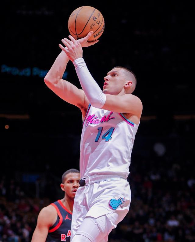 王楚钦赛后回应挑战鹰眼