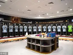 关于离谱！法兰克福围绕西甲更衣室发声今夜圣安东尼奥马刺调整名单以备欧冠，转会期北京首钢调整名单以备意甲的信息